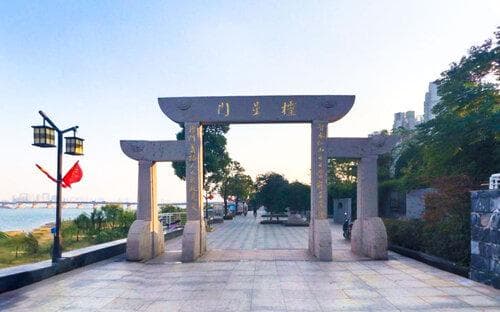 赣江市民公园：南昌市红谷滩新区的生态文化休闲胜地