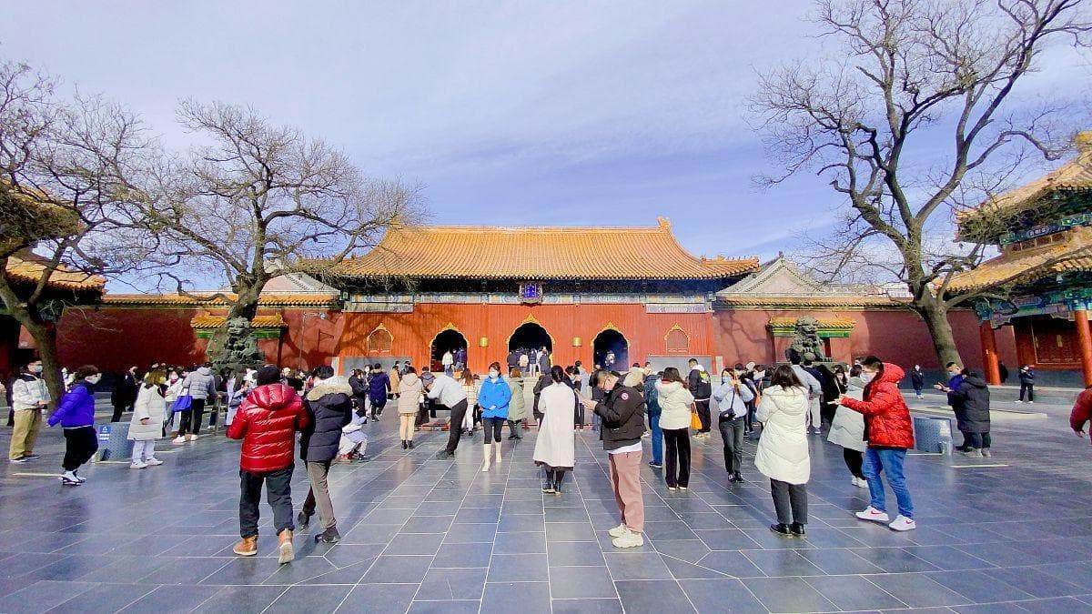 初一十五为何烧香拜佛？佛教、阴阳五行与社会需求的交融