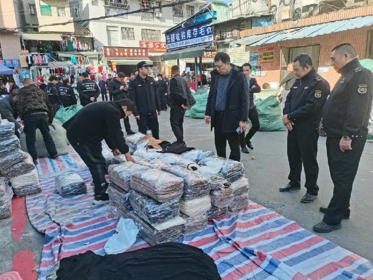 大朗长塘社区开展占道经营整治，减少安全隐患