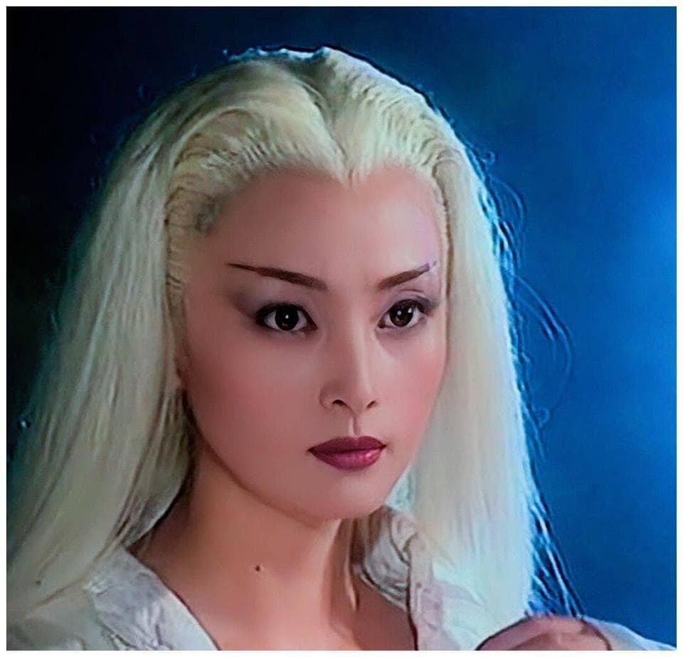 蒋勤勤练霓裳再引热议：细腻演技打破“魔女”标签