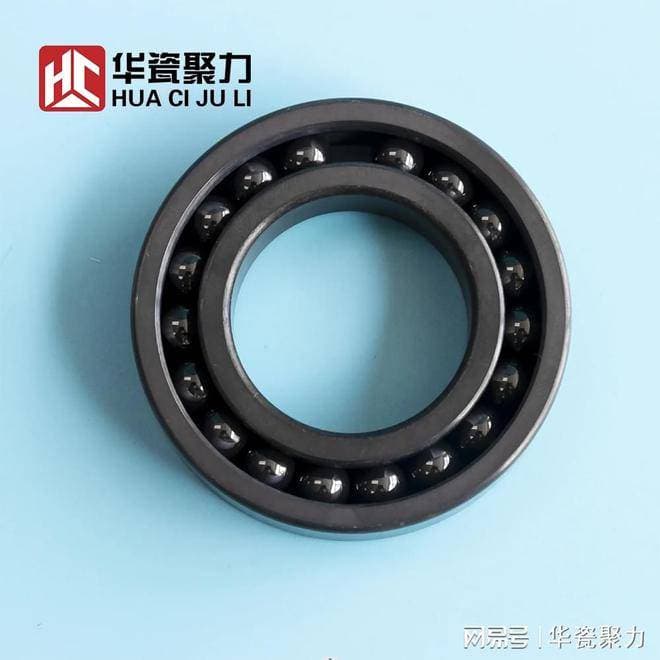 氮化硅轴承球滚动疲劳寿命影响因素研究