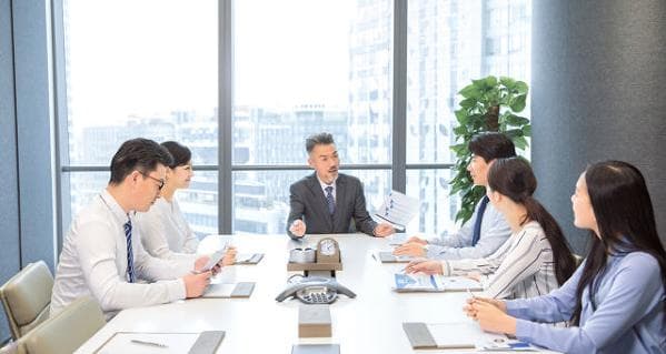 如何让演讲语言更精炼生动：实用技巧与训练方法