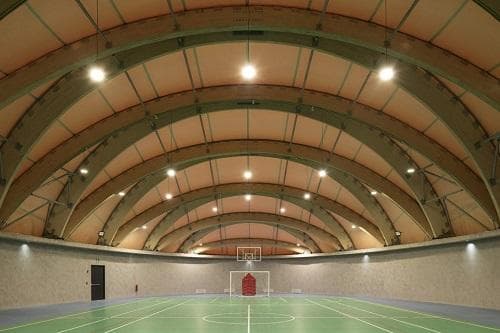 建设室内网球馆造价的关键因素：如何控制预算，打造高品质场馆？