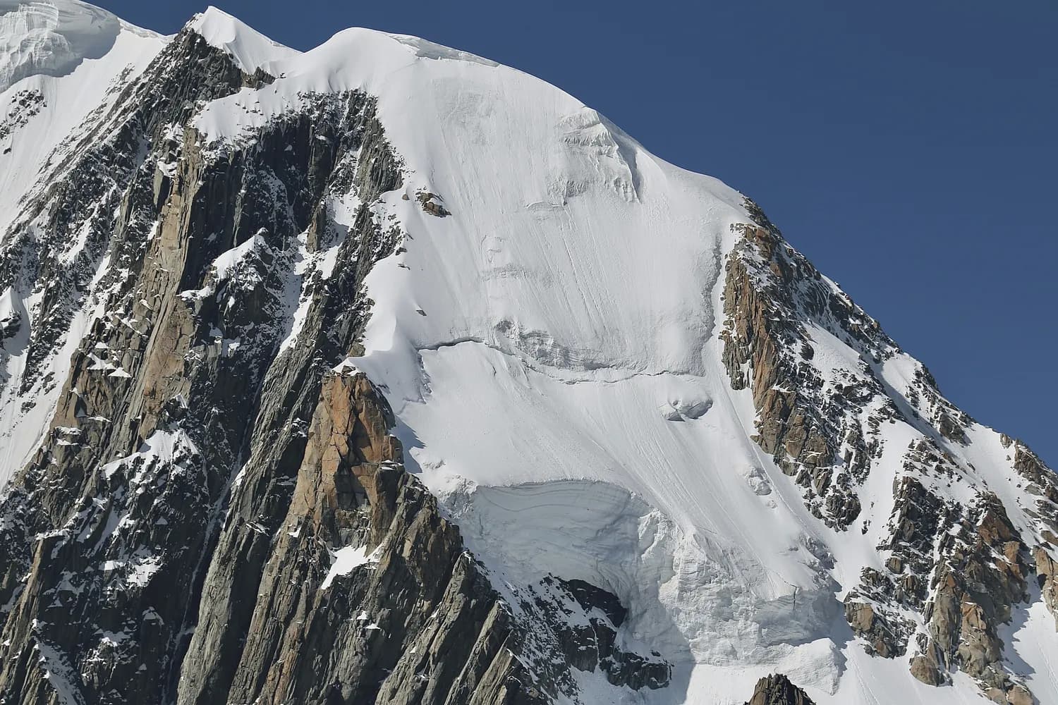 阿尔卑斯山脉雪崩的气象条件揭秘