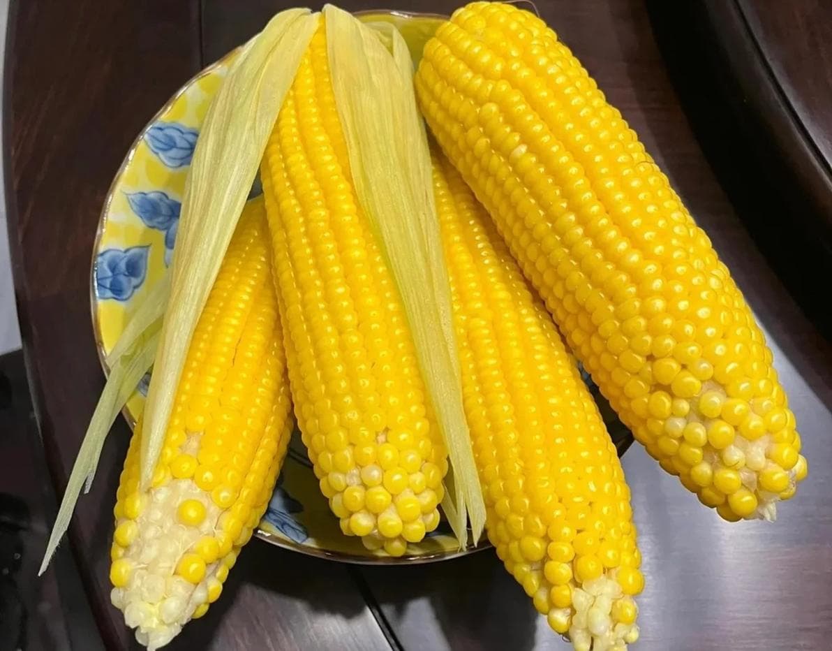 煮玉米的最佳时间，到底是几分钟？很多人都做错，难怪玉米不香嫩