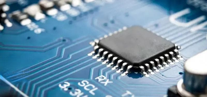 单片机系统中的上拉电阻起到什么作用？