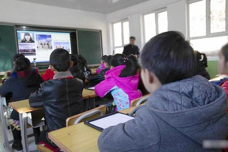 中小学生人数将跌至6成，公费师范生名额大减，形势更严峻了