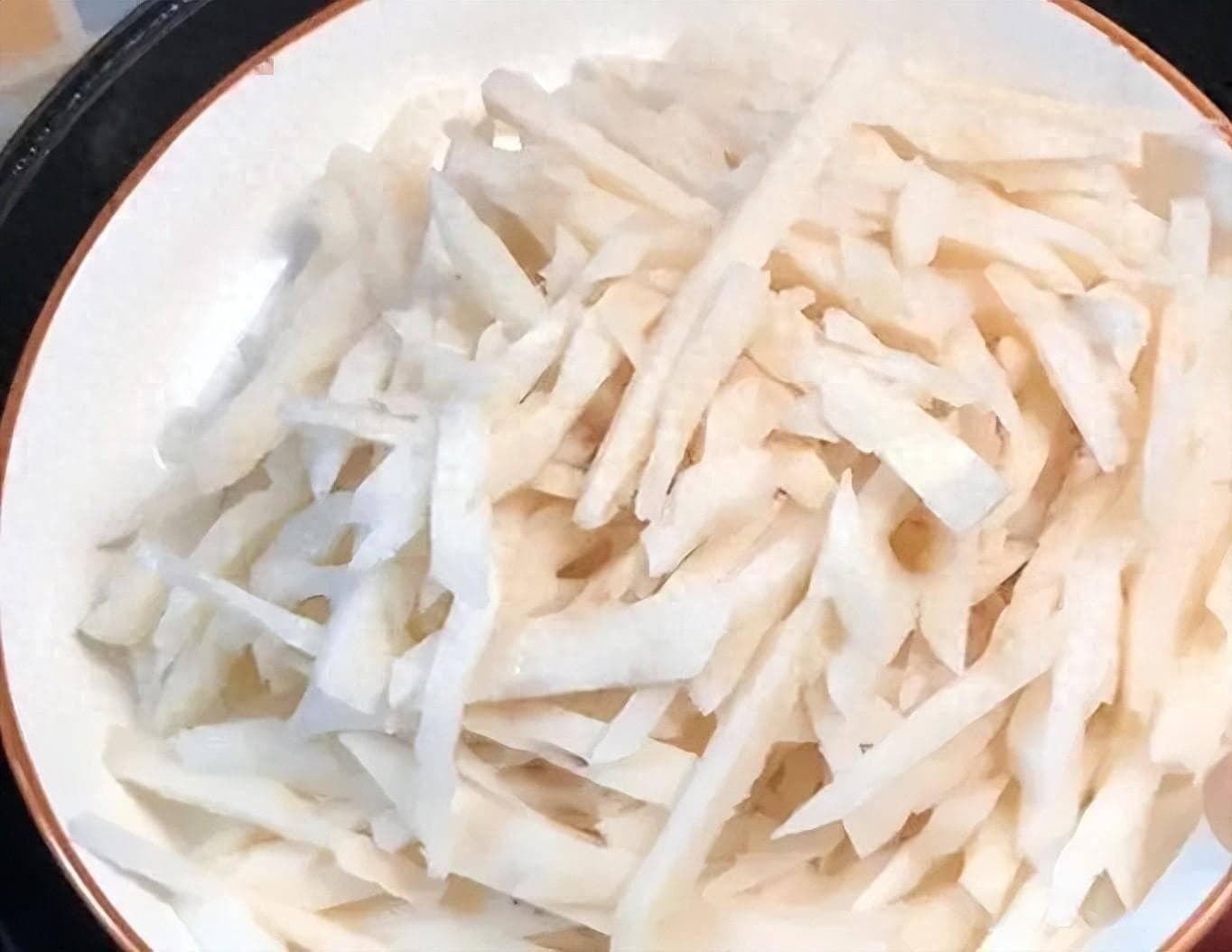 秋冬吃莲藕：5大养生功效与食用指南