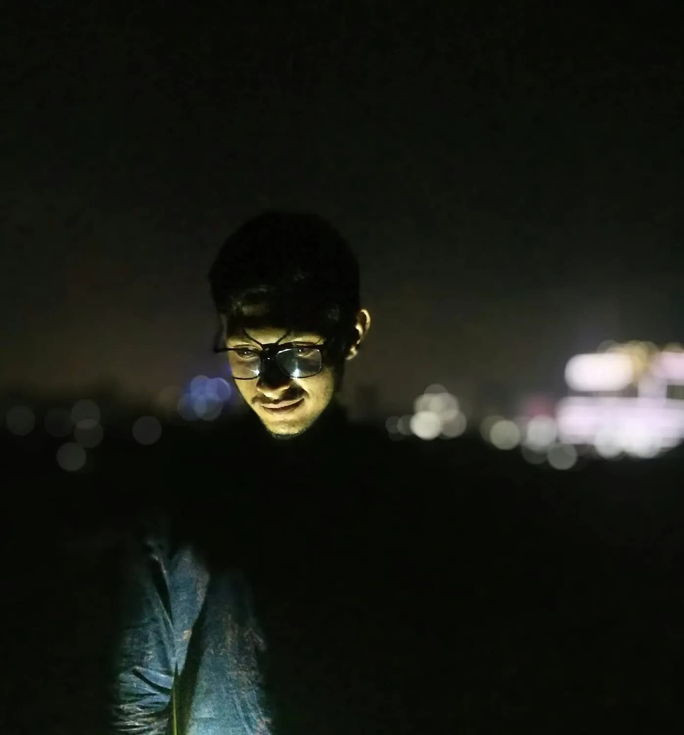 陈建斌变身"大龄Rapper"，首支RAP单曲引爆全网