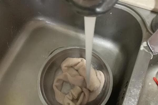 猪大肠的两种清洗方法及翻转技巧详解