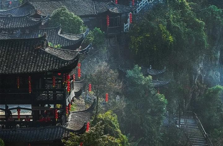 湘西边城探索之旅：文创IP点亮旅游新篇章