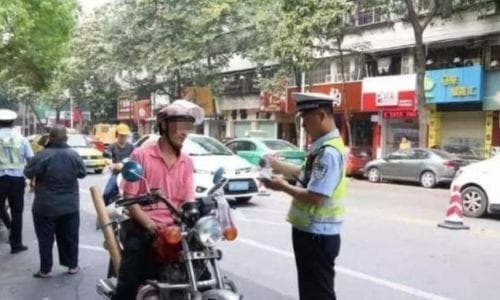 摩托车合法上路手续详解