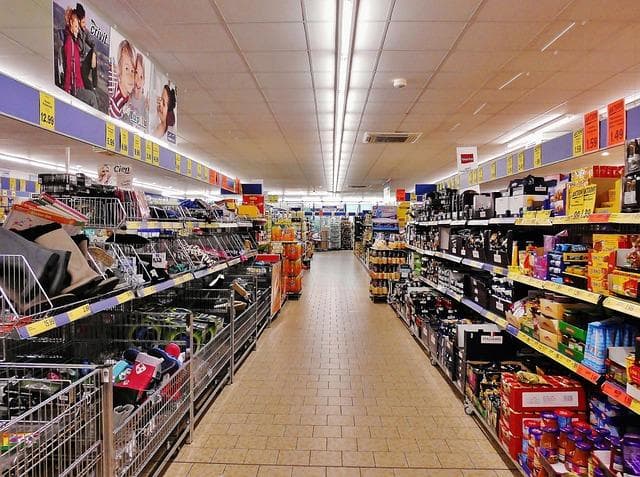 超市管理的四大核心要点：从商品到财务的全方位指南
