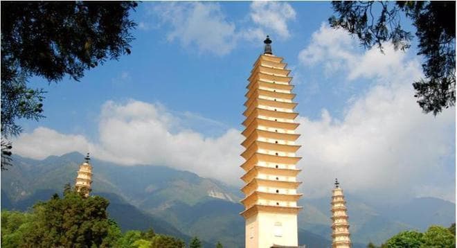塔以寺名，9位大理皇帝在此出家，崇圣寺三塔，为何如此神奇？