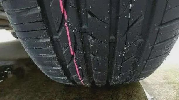 轮胎彩色线的奥秘你知道多少？