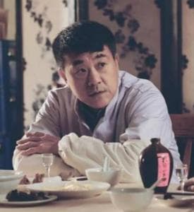 何雨柱：《情满四合院》中的暖心厨师