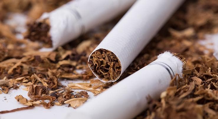 美国卫生局：吸烟率群体差异显著，贫困群体吸烟率是其他群体两倍