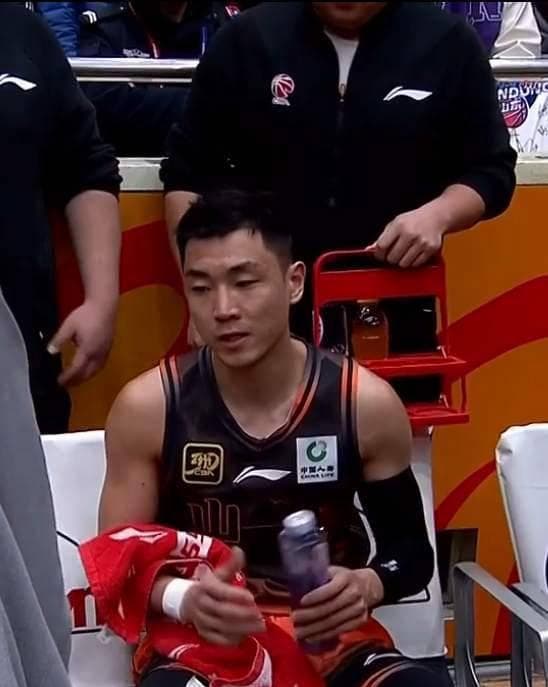 山东高速男篮：冲击总冠军的可能性与策略分析