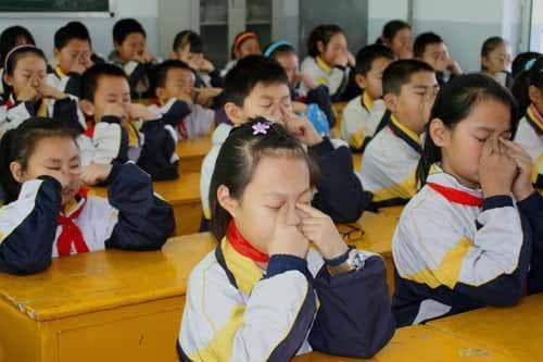 眼保健操被指残害青少年49年 全球仅中国在做