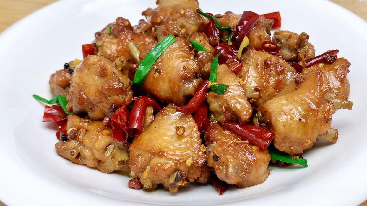 过年时，一定要给餐桌上增添一道辣味菜肴，麻辣鲜香开胃又下饭！