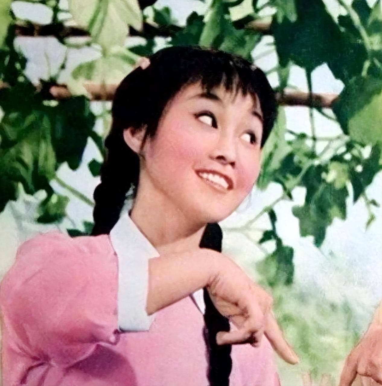 祝李谷一80岁生日快乐！近照曝光丈夫去世后相貌有变化但身体硬朗