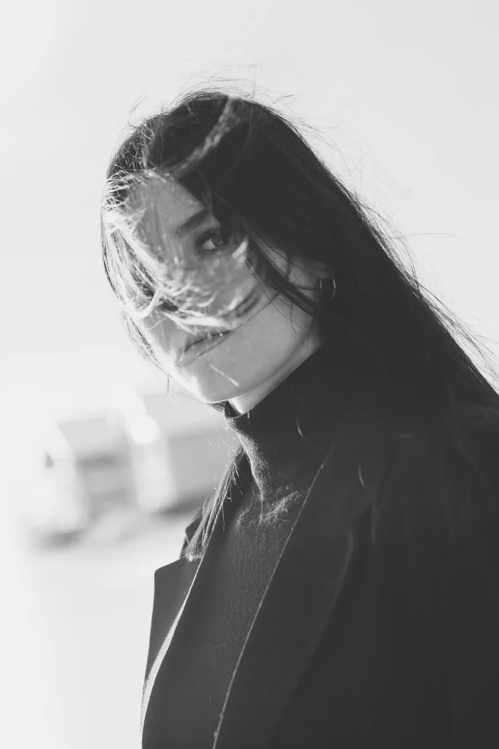 黄景瑜二婚传闻再起，热巴巴黎行成谜？