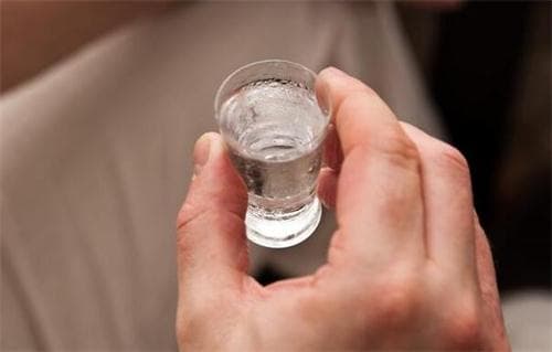 纯粮食酒比酒精酒好在哪里？