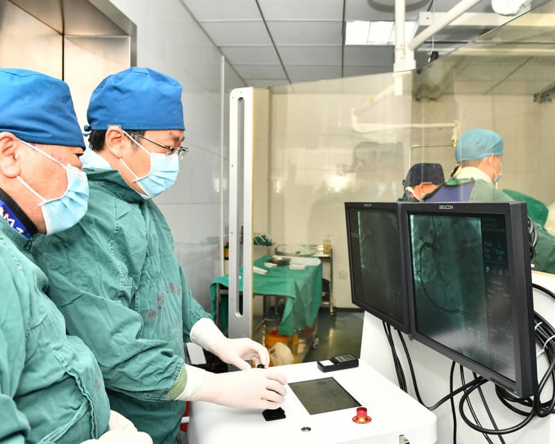 西北首例！自治区人民医院成功实施“体外-体内”双模人工心脏桥接术