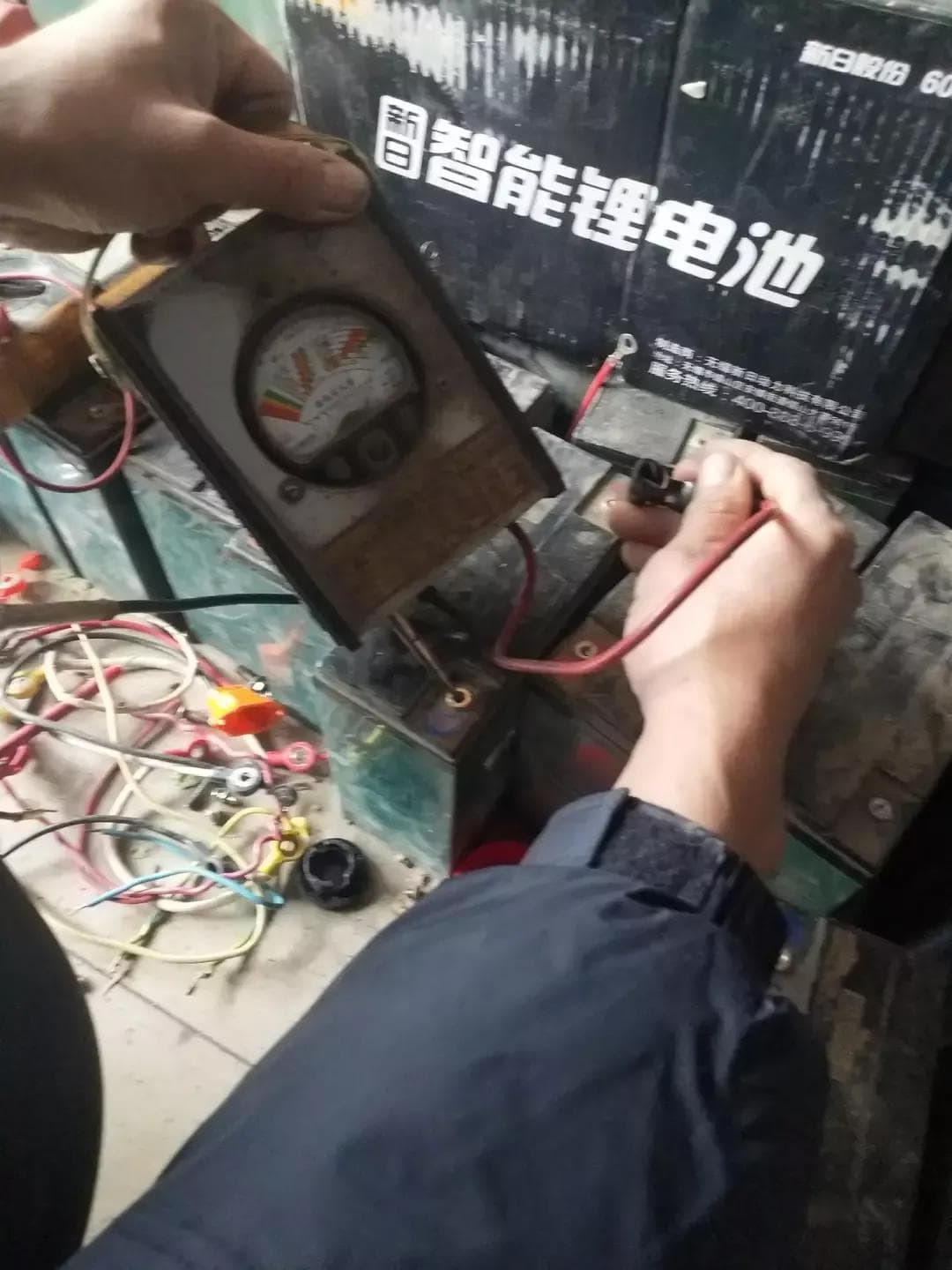 旧电瓶个人修复方法（电瓶没电了怎么激活）