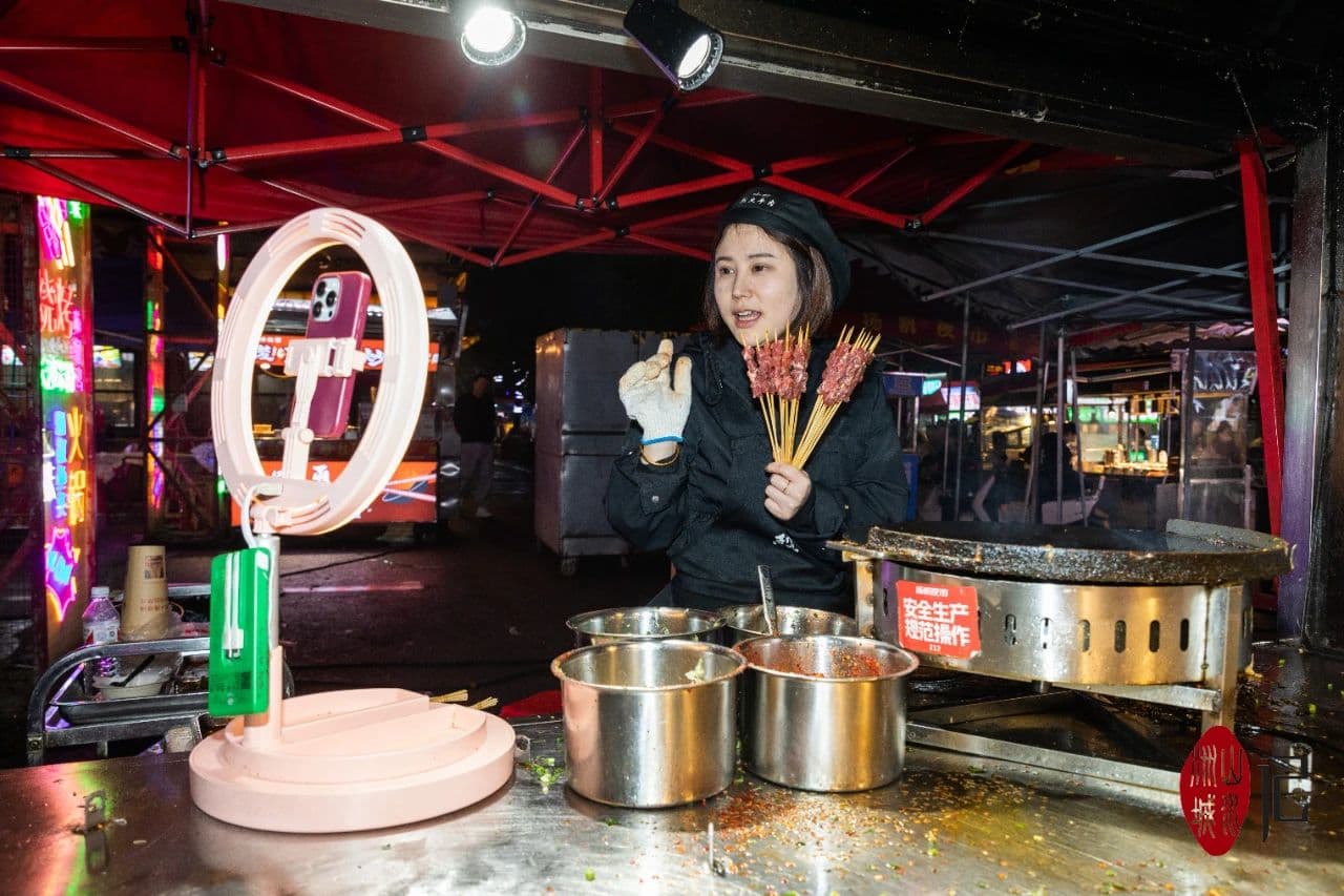 扬帆夜市的女摊主，为什么“辣”上央视？