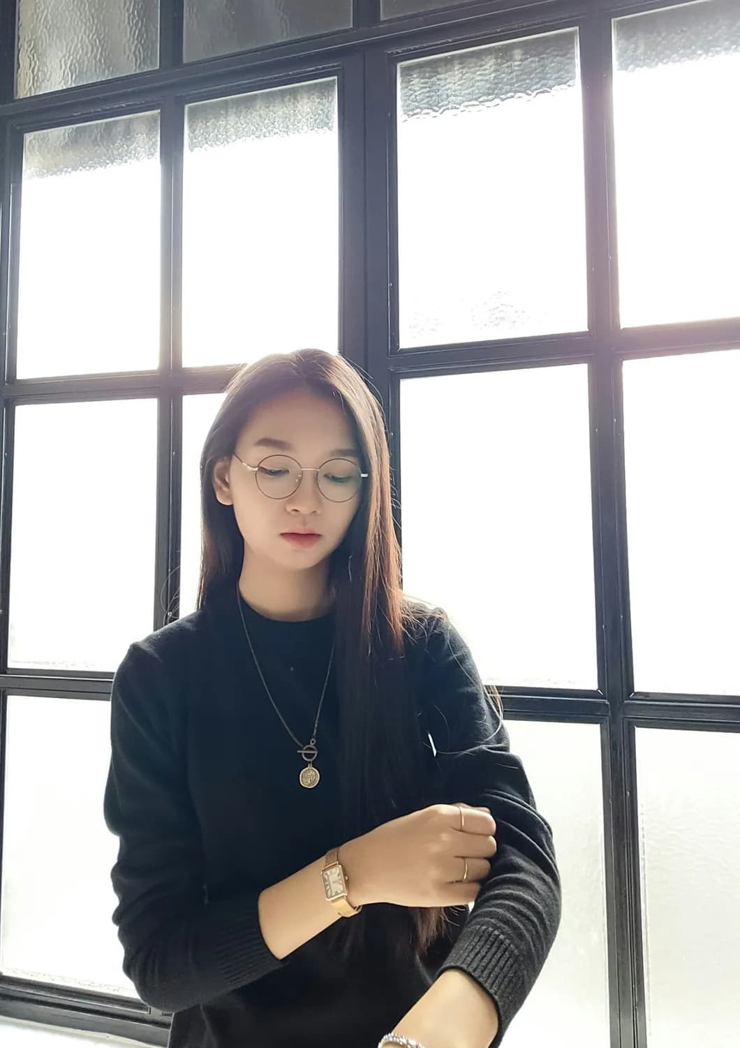 杨小曼暂退网络专注家庭，与丈夫共创美妆品牌开启人生新阶段