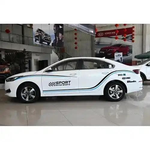 车贴材质大盘点：从PVC到TPU，哪种最适合你的爱车？