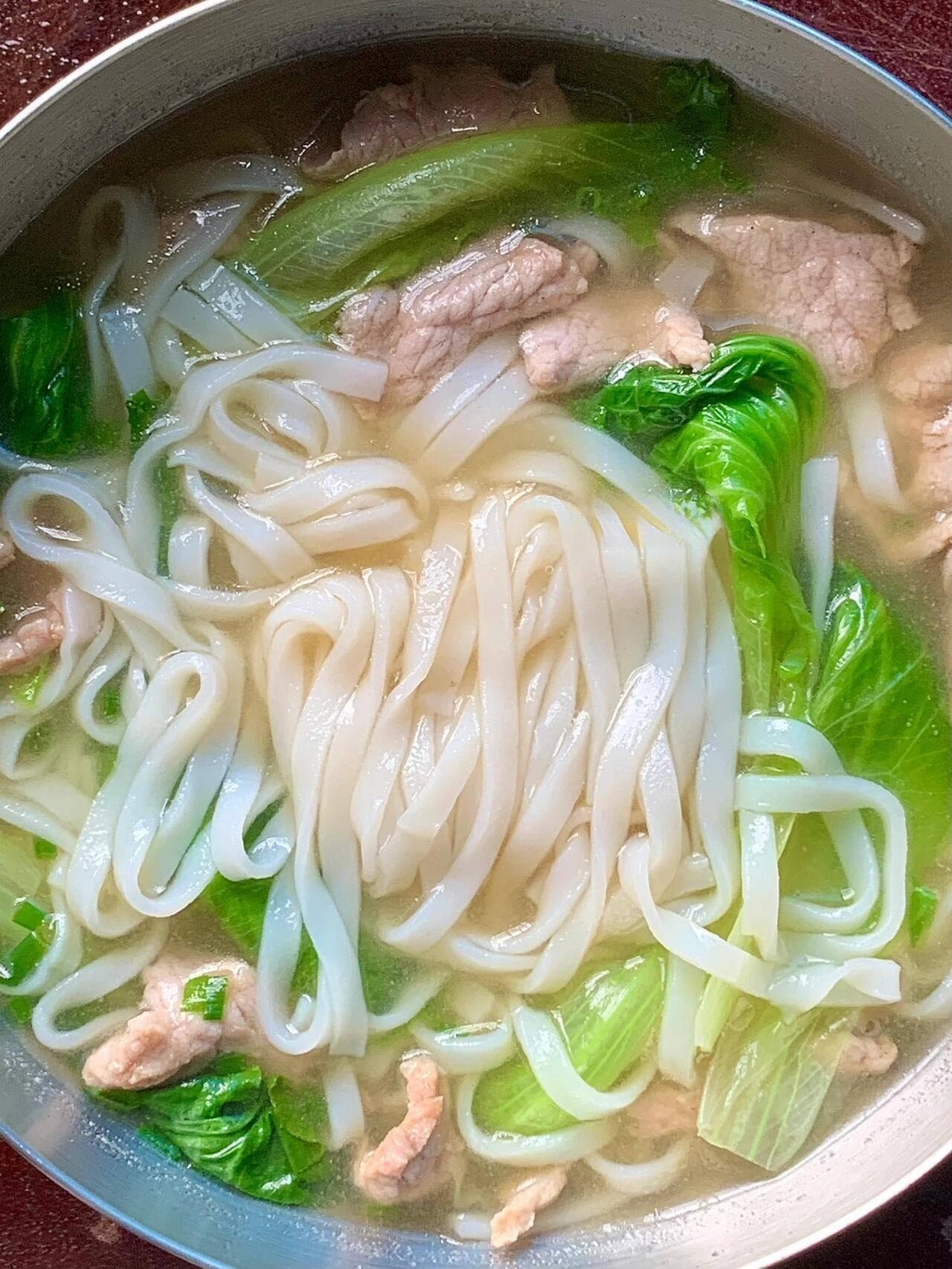 滑嫩米粉遇浓香汤底，汤河粉征服全球食客