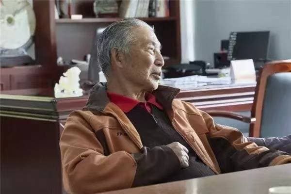 岭南画派之光：戈壁的山水画艺术探索
