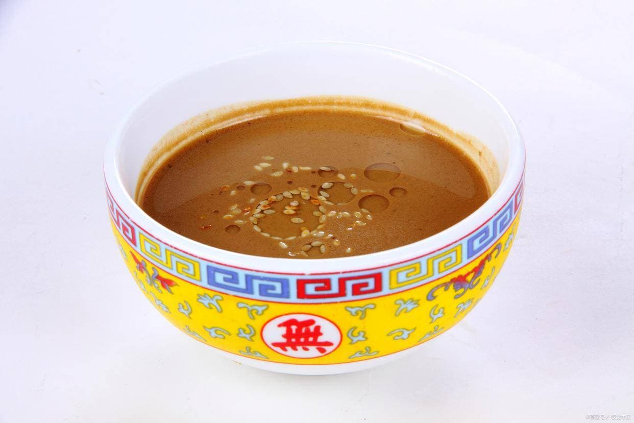 稀释芝麻酱，有人用水，有人用油？教你2招，细腻丝滑，又香又浓