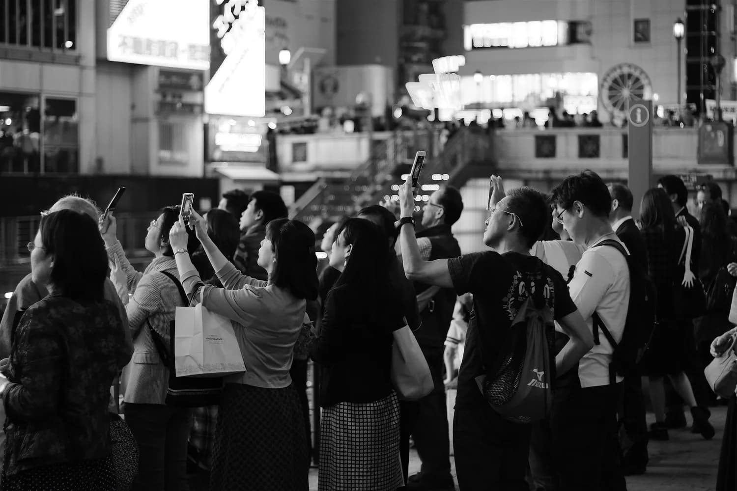 追星热背后的青少年盲目崇拜：成因、影响与对策