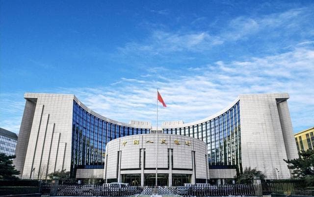 提前布局！央行时隔半年“追高”增持黄金，美元信用危机初露端倪