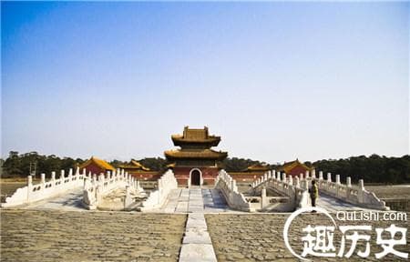 为何明朝皇陵完好而清朝皇帝陵墓却惨不忍睹