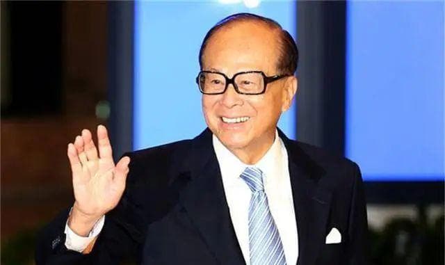 李嘉诚旗下长和出售港口资产，贝莱德-TiL财团接盘，交易总价值达228亿美元