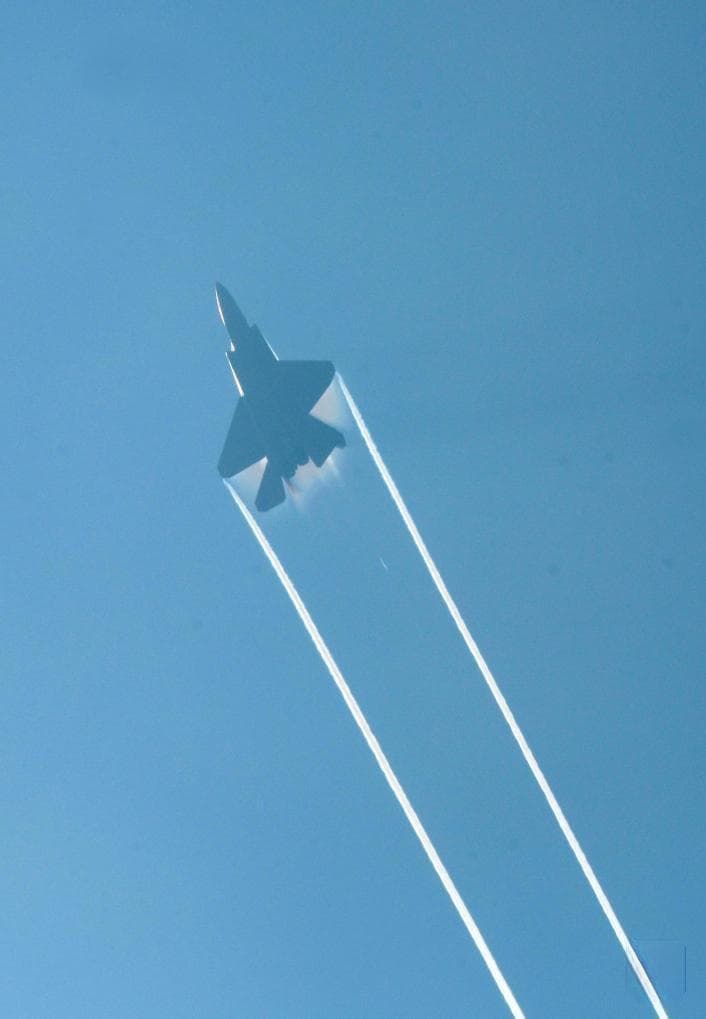 军事专家：歼-35A、歼-20与F-22、F-35相比具备明显优势