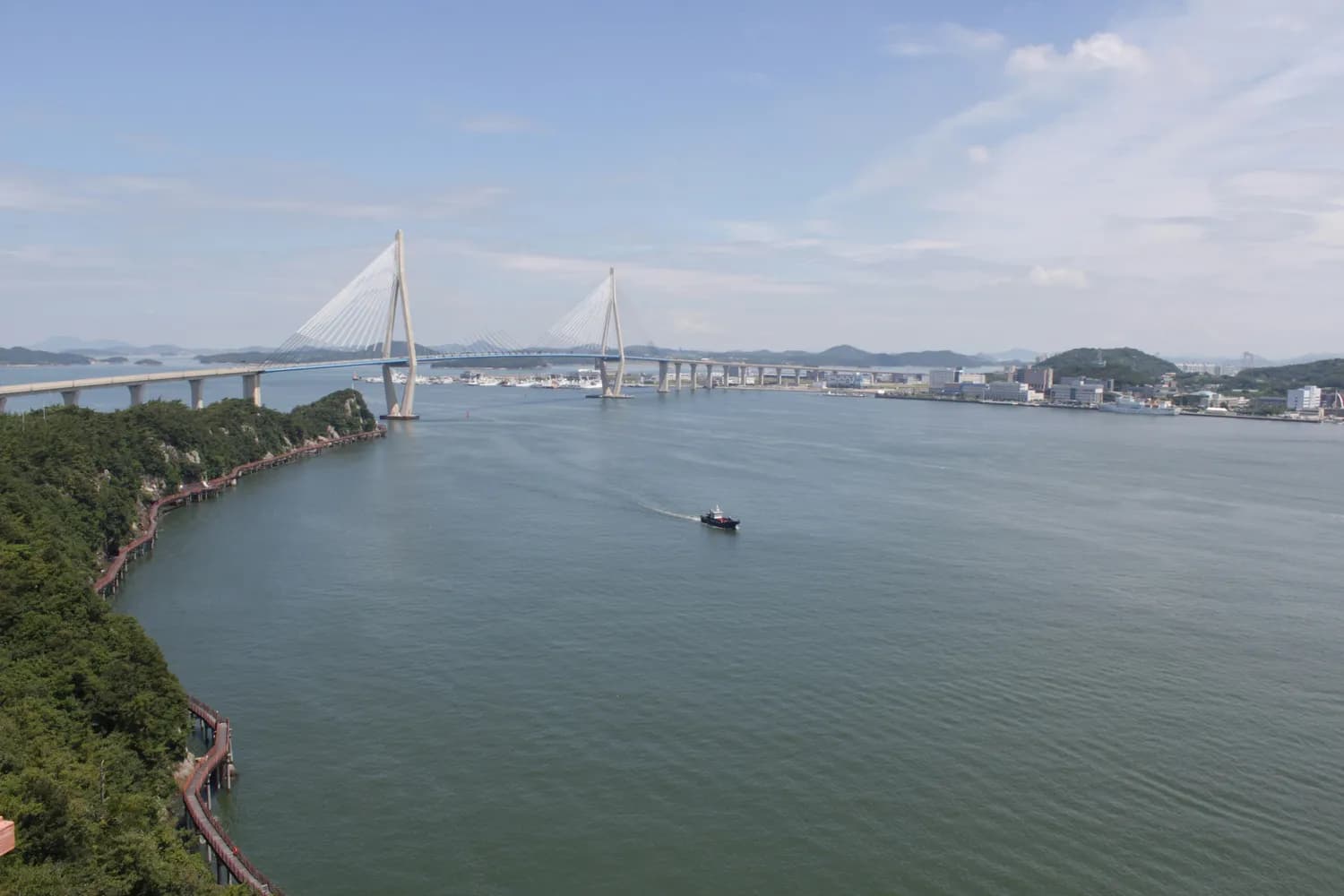 岭南文化发源地梧州：三江交汇塑造2200年古城新貌