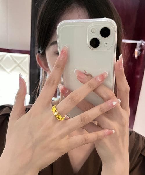 梦见戴着金戒指的预兆