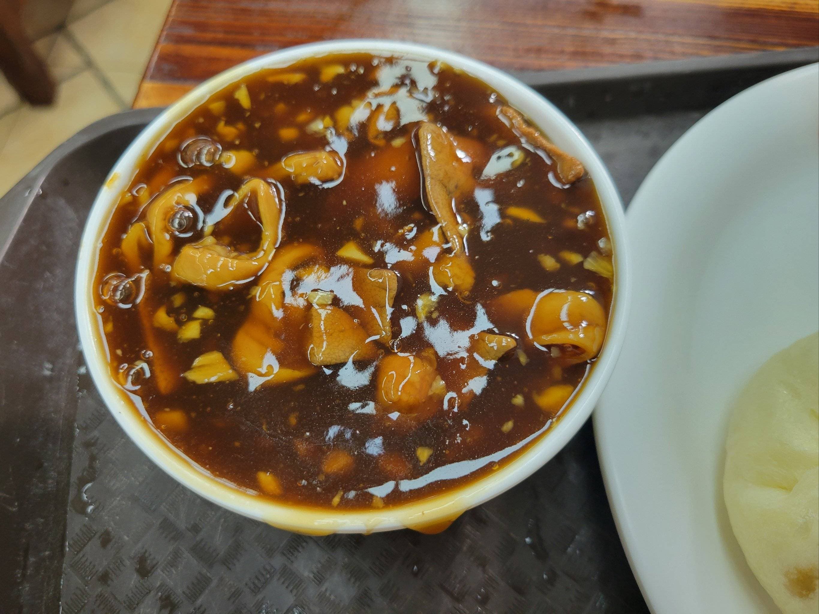 炒肝：京城街巷的独特韵味，品味舌尖上的老北京风情
