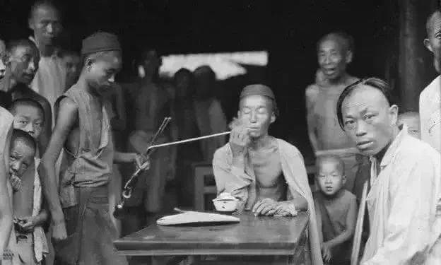 王笛：现代人读历史，要有四种批判精神