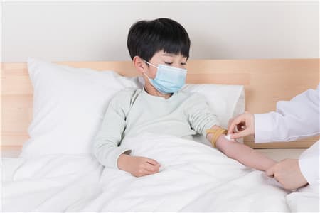 遇到蜱虫紧急处理方法 宝宝身上出现这种“小黑痣”别大意