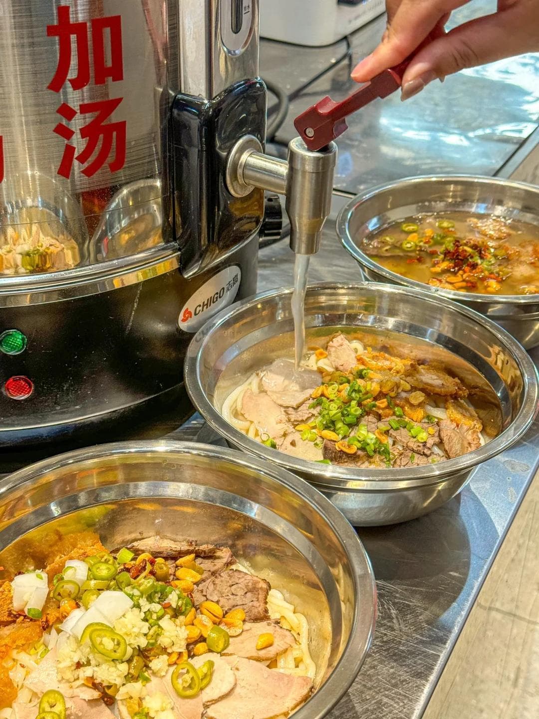 人在广西天塌了：原来桂林米粉没有汤