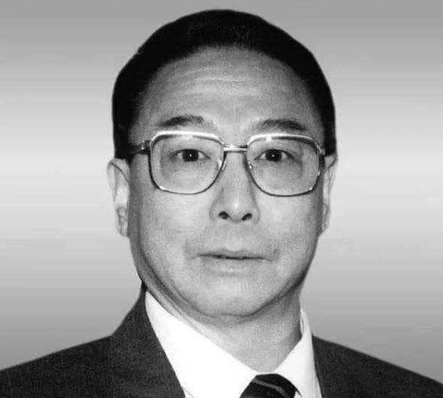 谭元寿：出身京剧世家，因《沙家浜》出名，传唱谭家腔，92岁去世