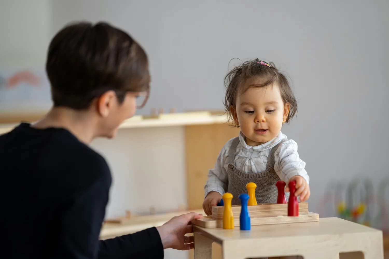 触觉敏感孩子如何进行感统训练？