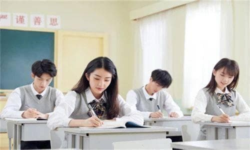 怎么提高初中英语成绩？不妨试试这几个方法！