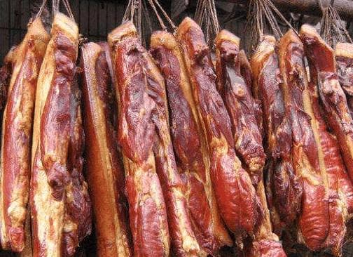 烟熏肉：制作方法与健康风险